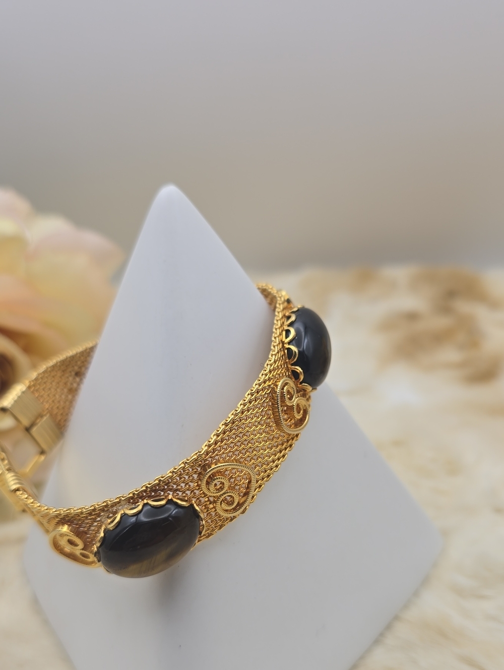 Vintage Celebrity NY Gold Mesh Tigers Eye Bracelet 70s Boho